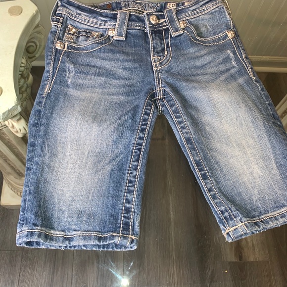 Kids Miss Me Bermuda Shorts - Picture 3 of 5